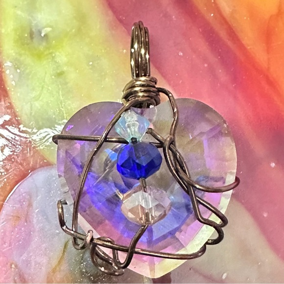Handmade Heart Prism Crystal Pendant Necklace with faceted accents Wire-Wrapped - Picture 4 of 10